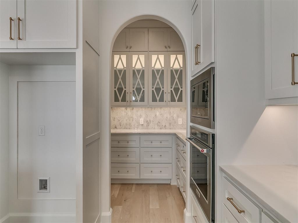 16413 Burgundy West Drive