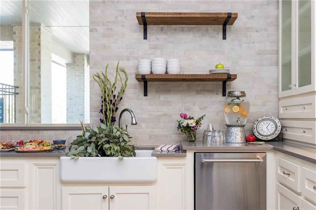 16413 Burgundy West Drive