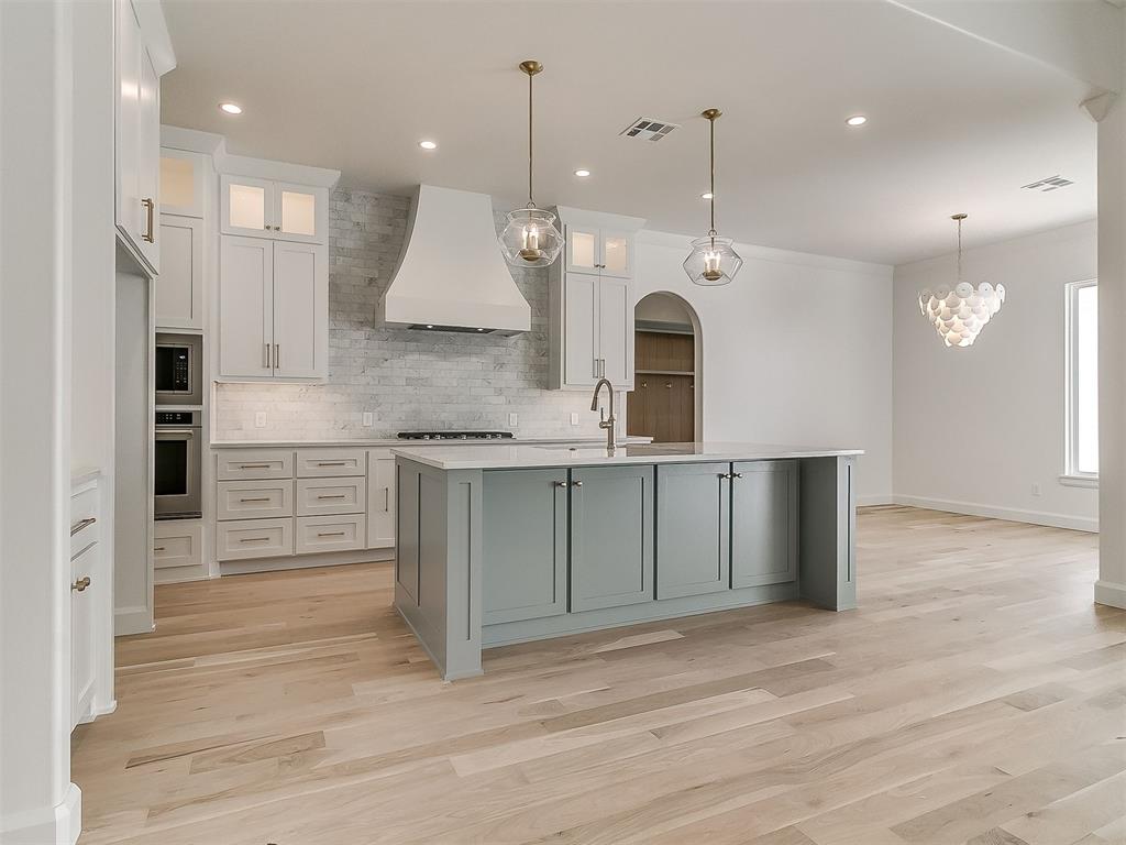 16413 Burgundy West Drive