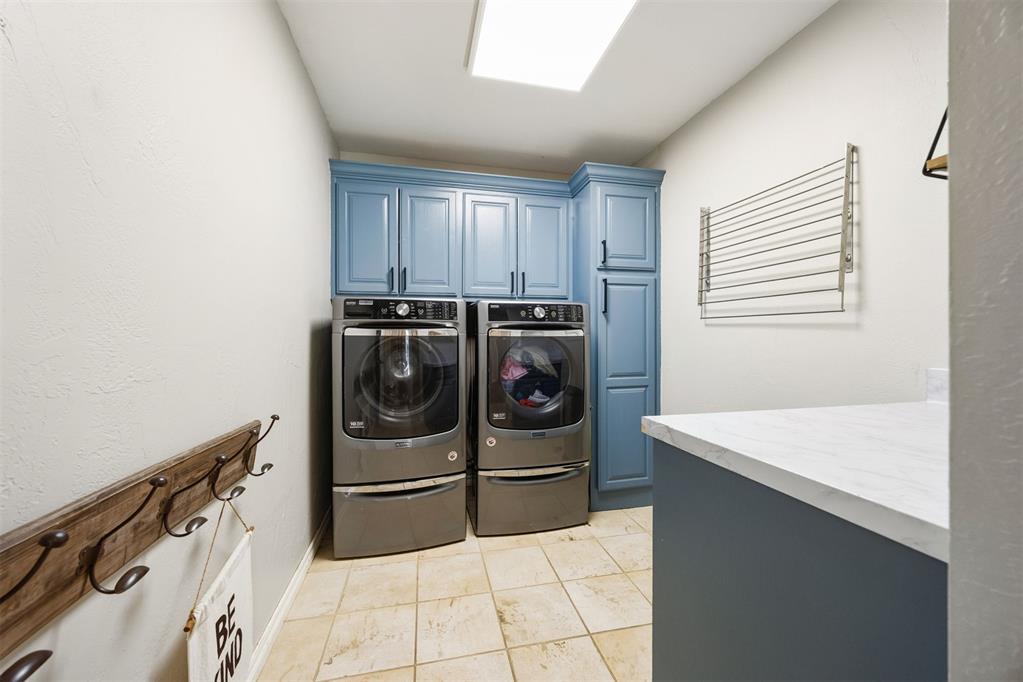 10611 Ridgeview Drive