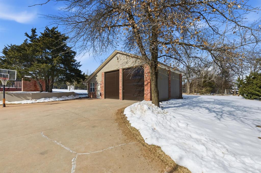 24101 N Western Avenue