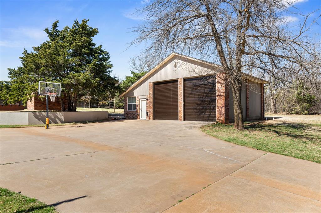 24101 N Western Avenue