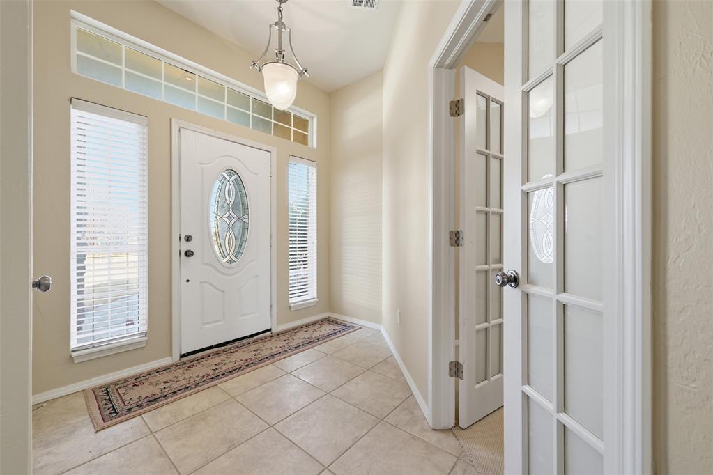 800 Longmeadow Court