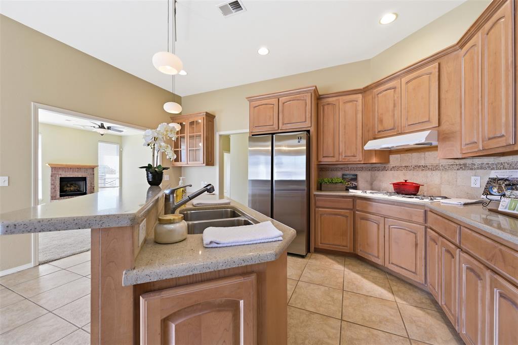 800 Longmeadow Court