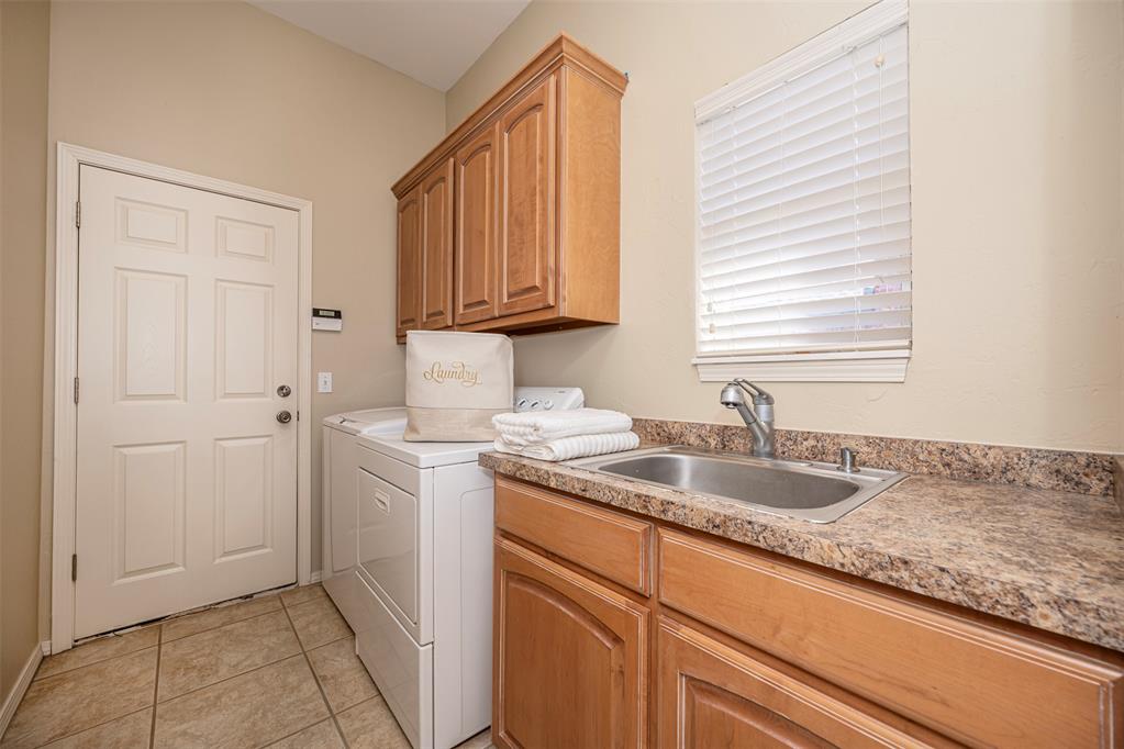 800 Longmeadow Court