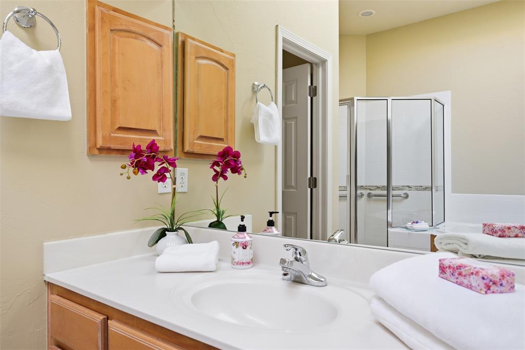 800 Longmeadow Court