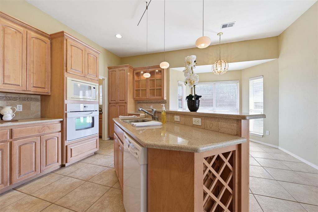 800 Longmeadow Court