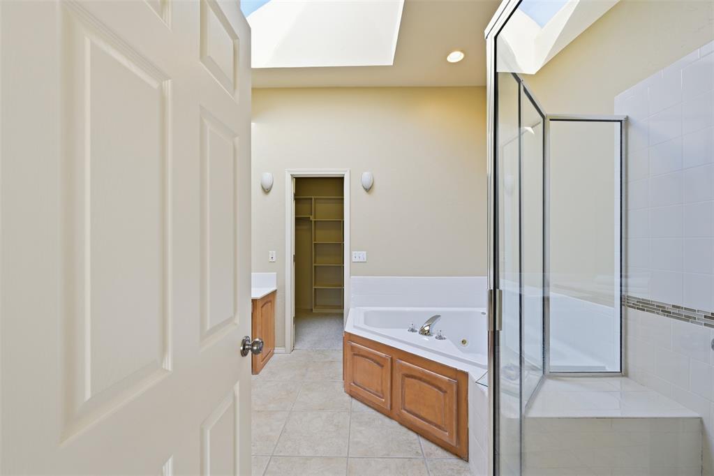 800 Longmeadow Court