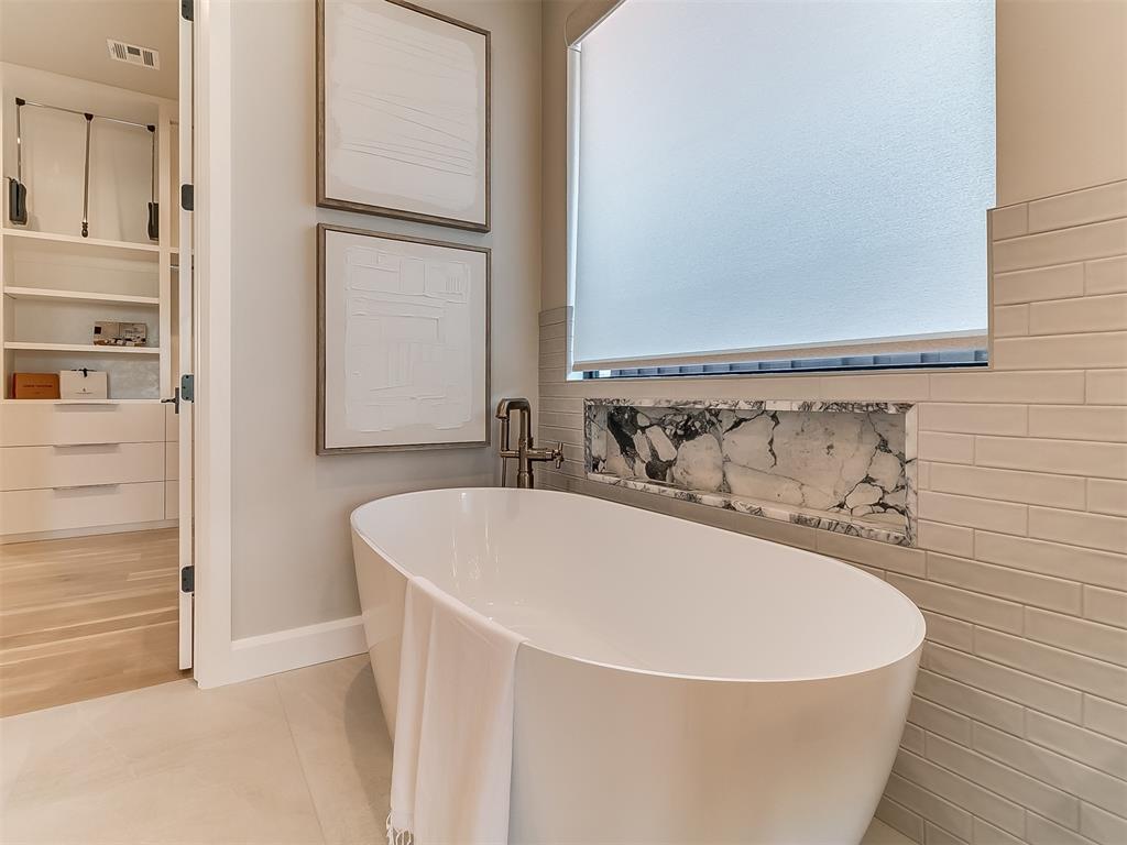 6201 NW 150th Terrace