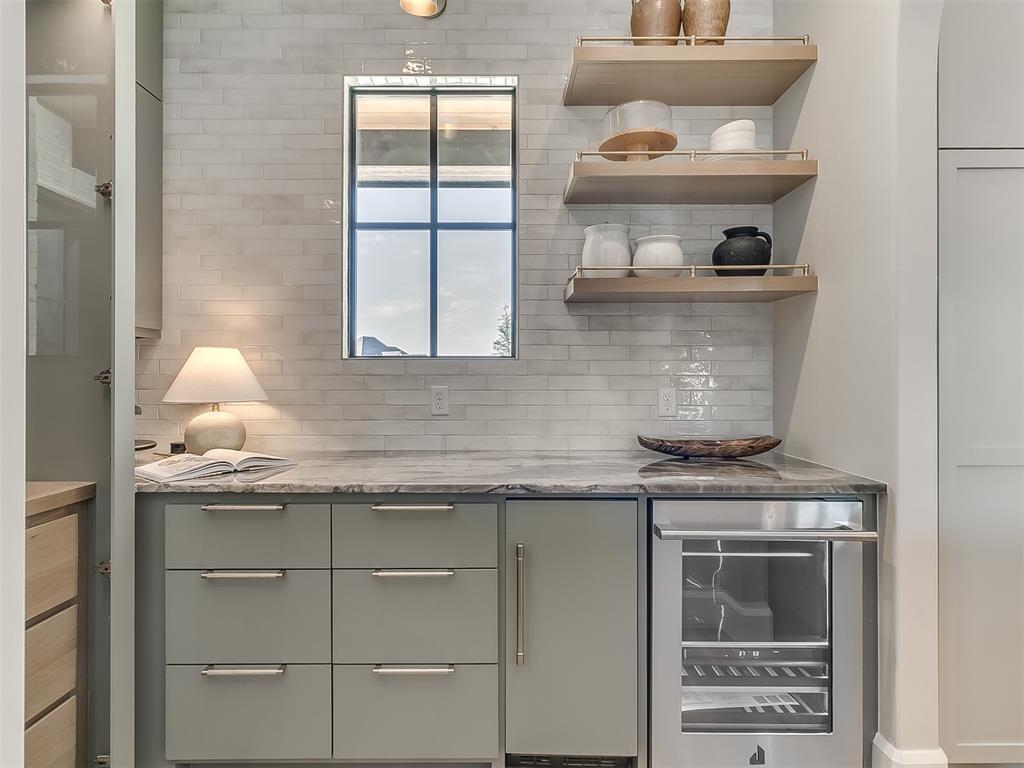 6201 NW 150th Terrace