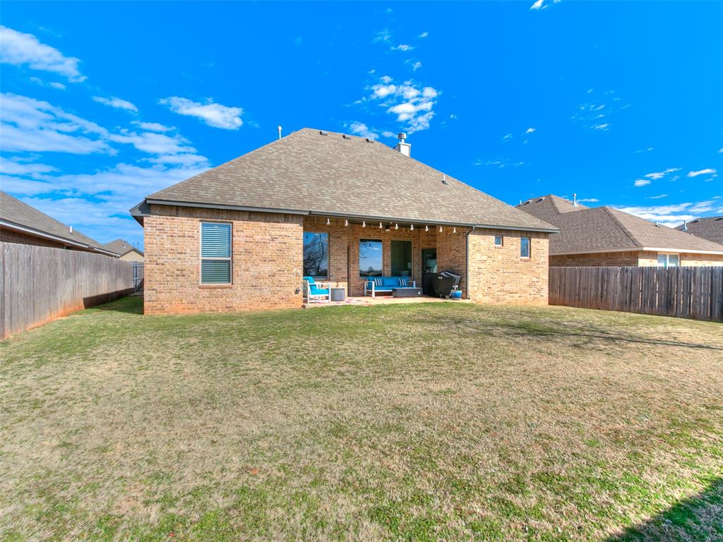 1732 W Zachary Way