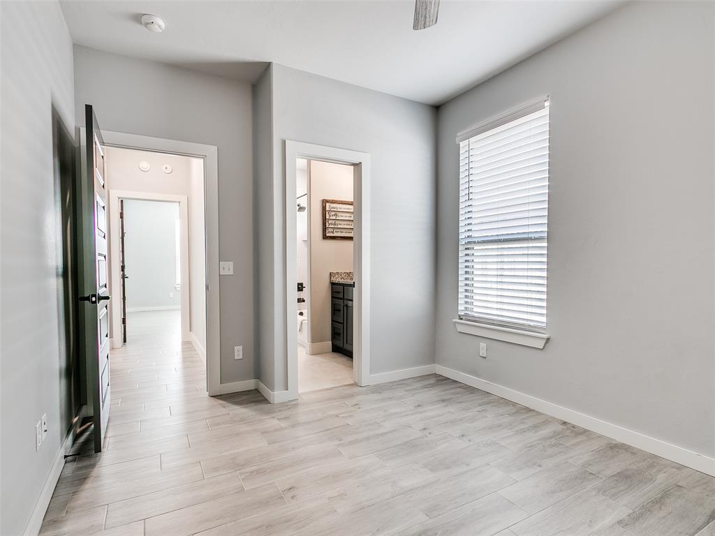 1732 W Zachary Way