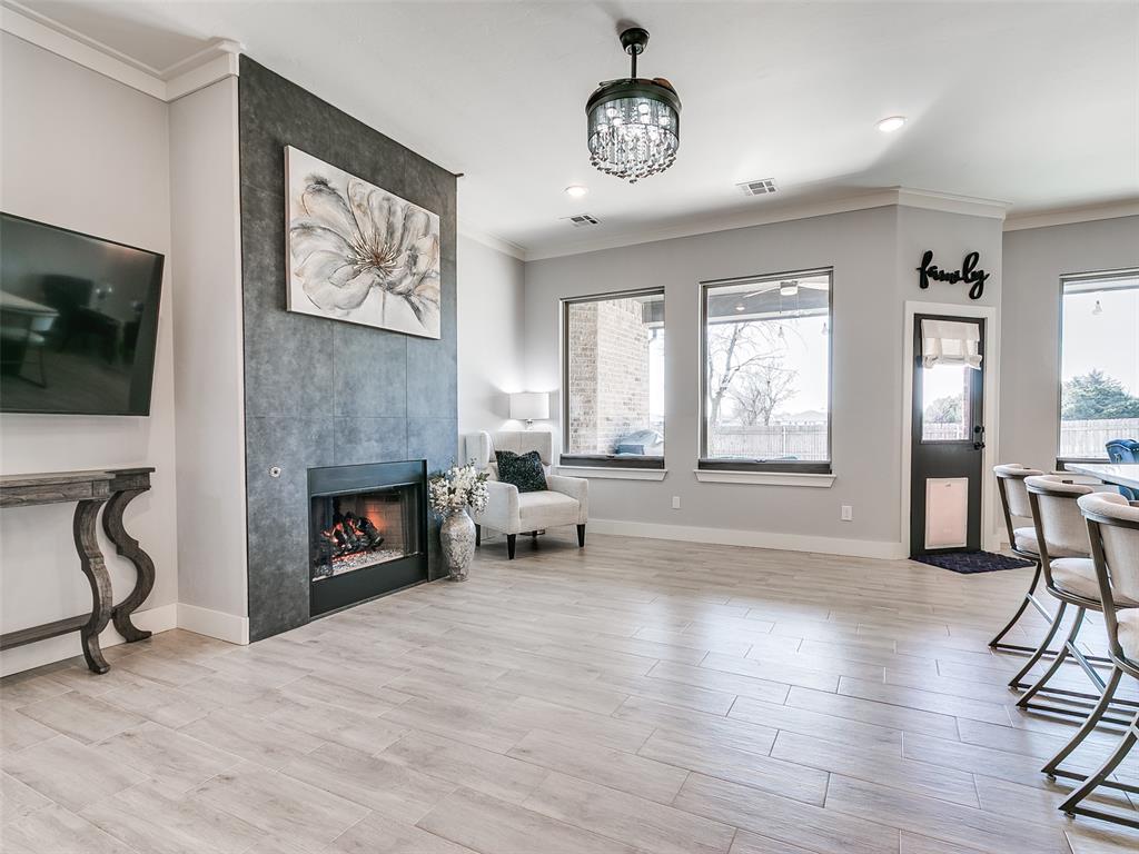 1732 W Zachary Way