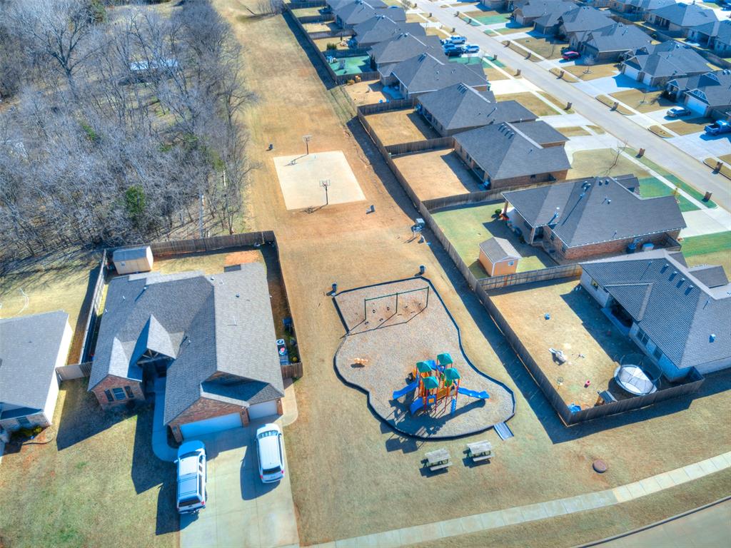 1732 W Zachary Way