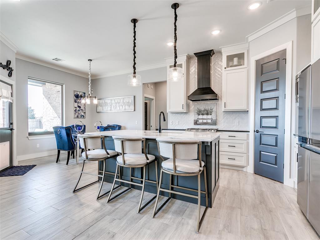 1732 W Zachary Way