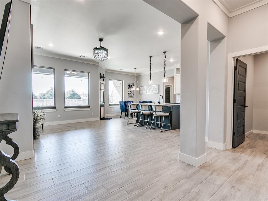 1732 W Zachary Way