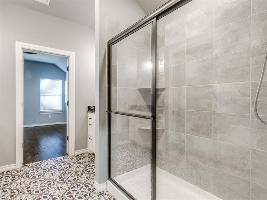 305 Golden Leaf Court