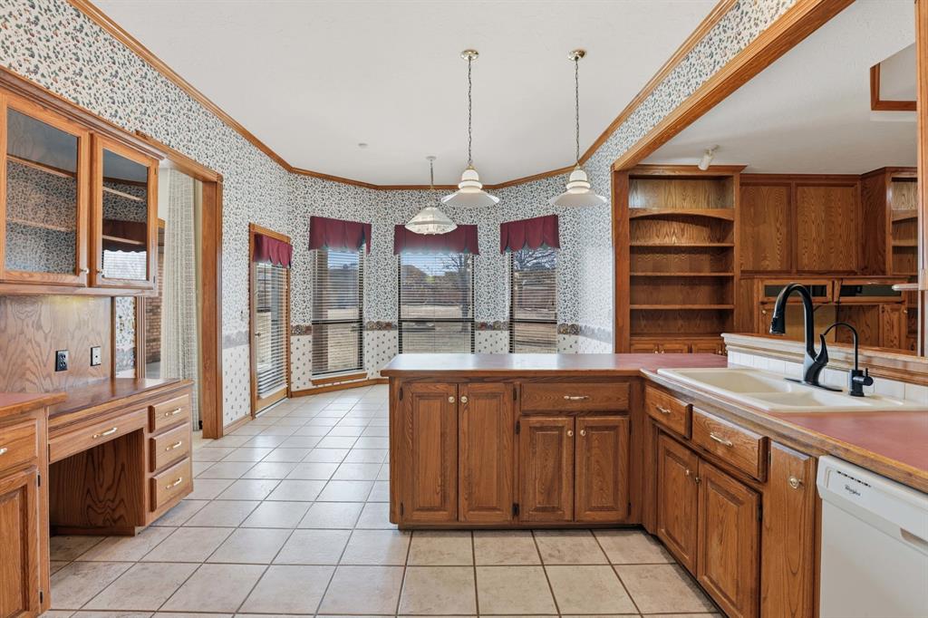 1414 E Twin Brook Terrace