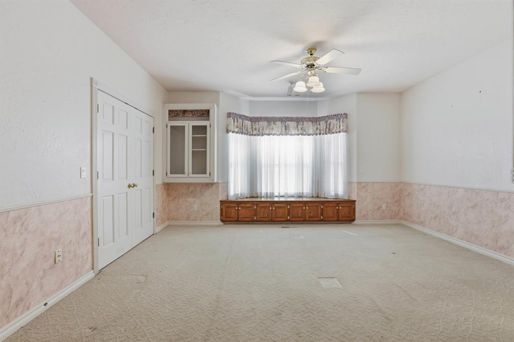 1414 E Twin Brook Terrace