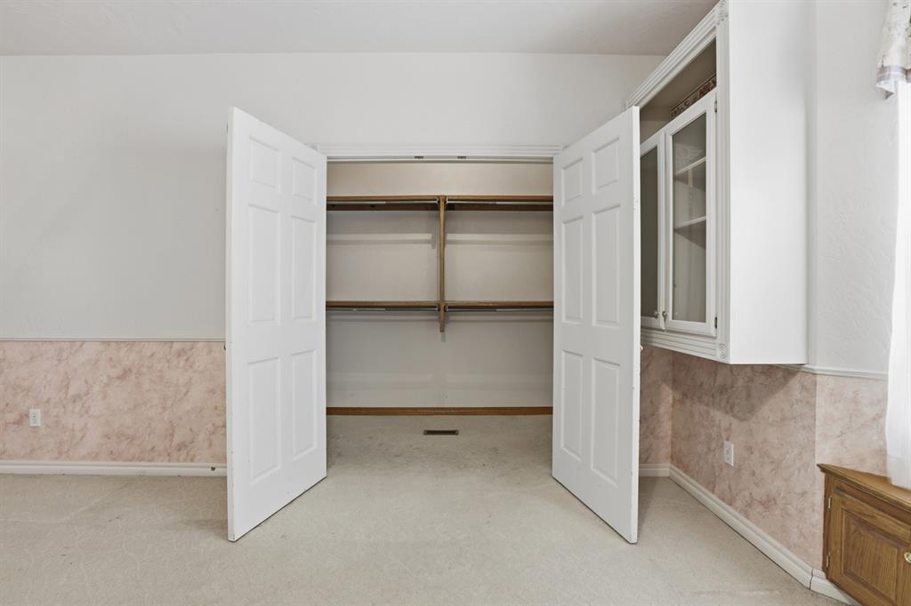 1414 E Twin Brook Terrace