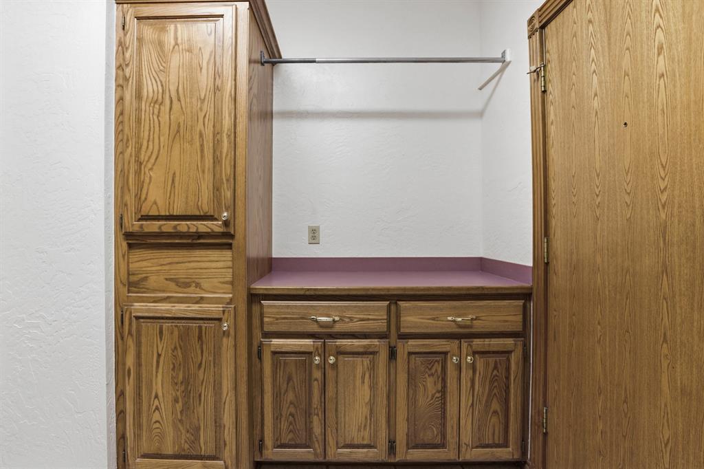 1414 E Twin Brook Terrace