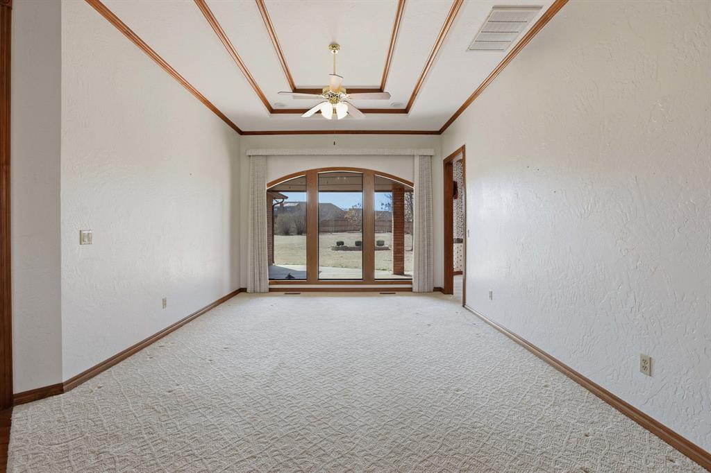 1414 E Twin Brook Terrace