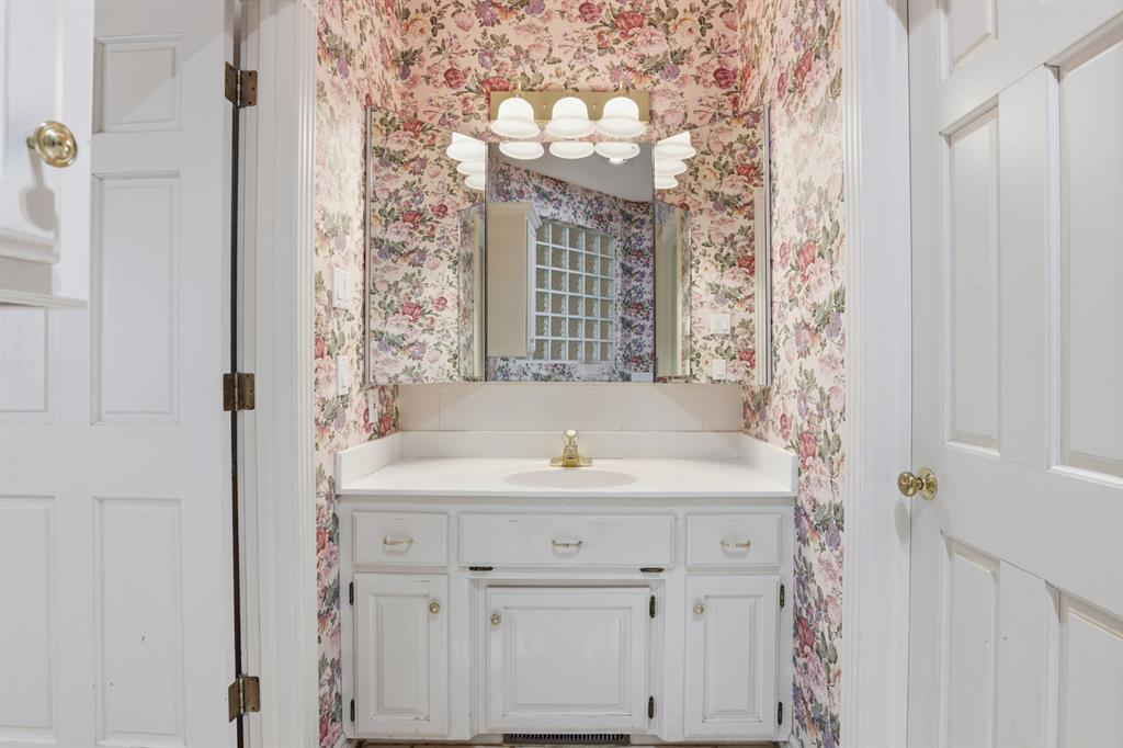 1414 E Twin Brook Terrace