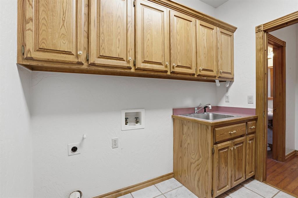 1414 E Twin Brook Terrace