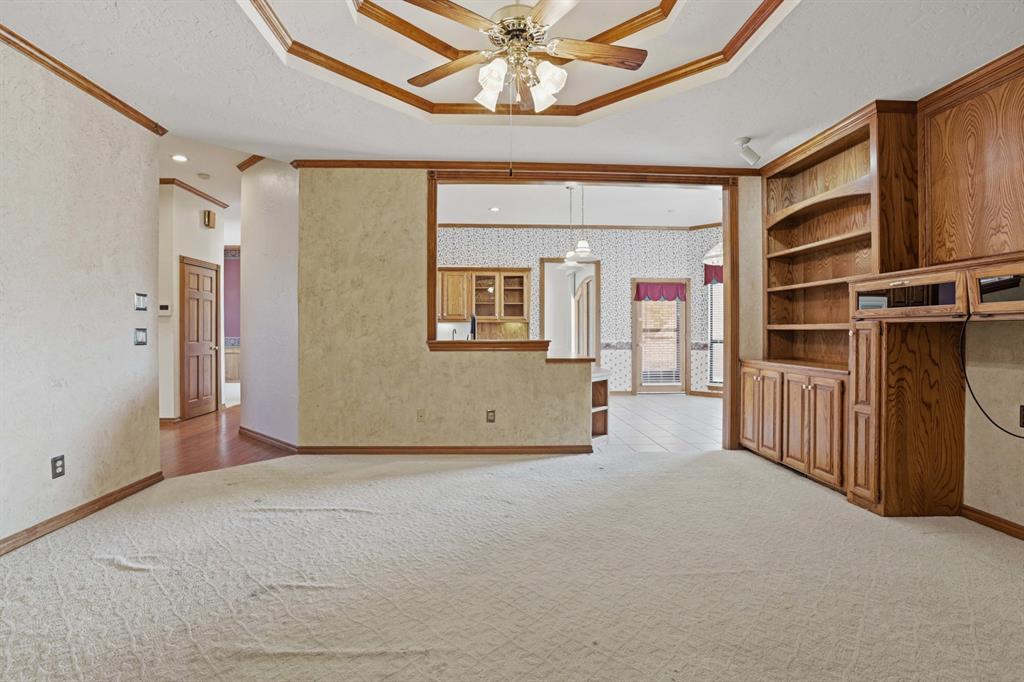 1414 E Twin Brook Terrace