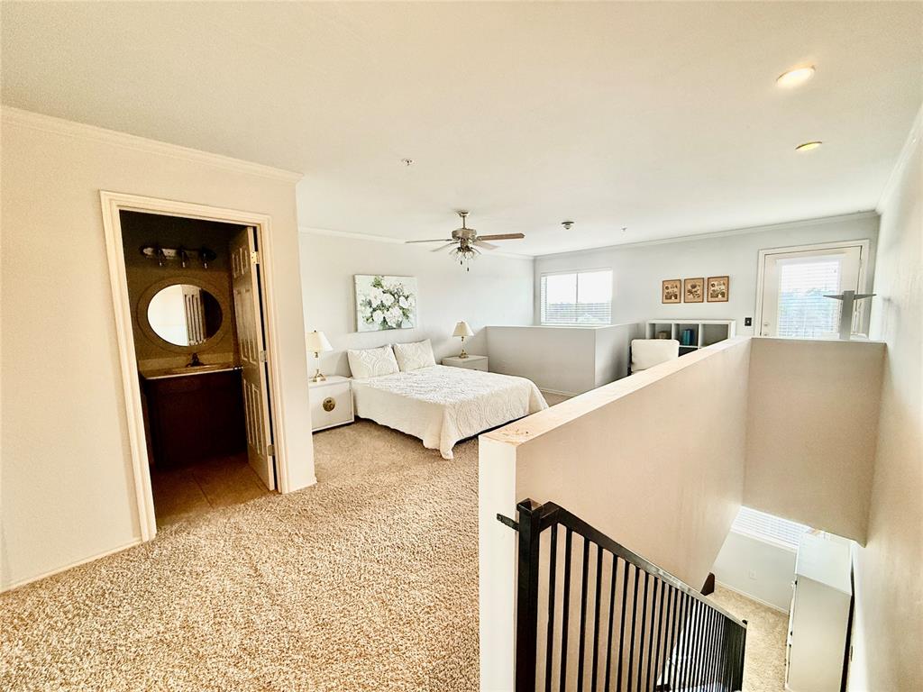 1330 SE 24th Avenue Unit: 2306