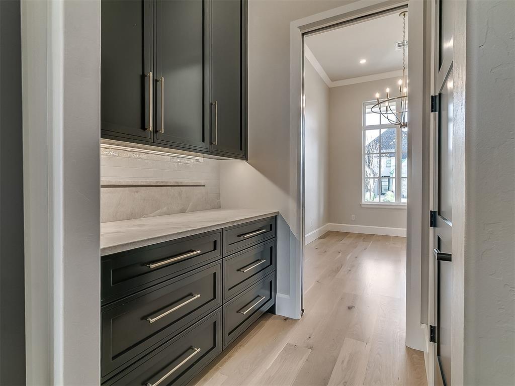 6305 NW 150th Terrace