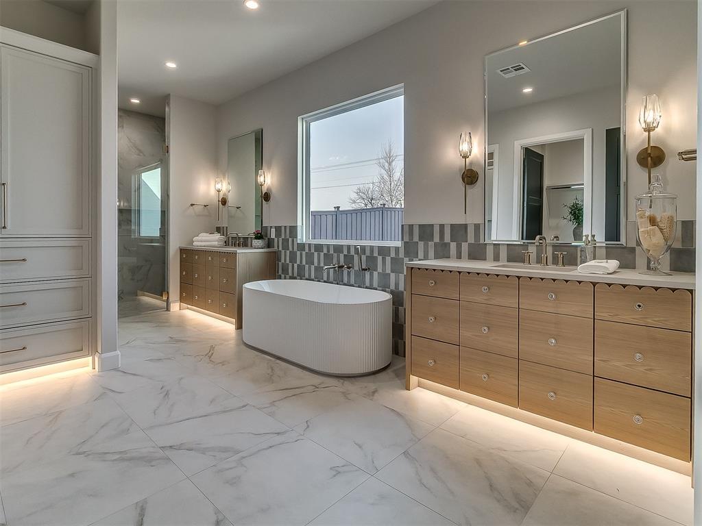 6305 NW 150th Terrace