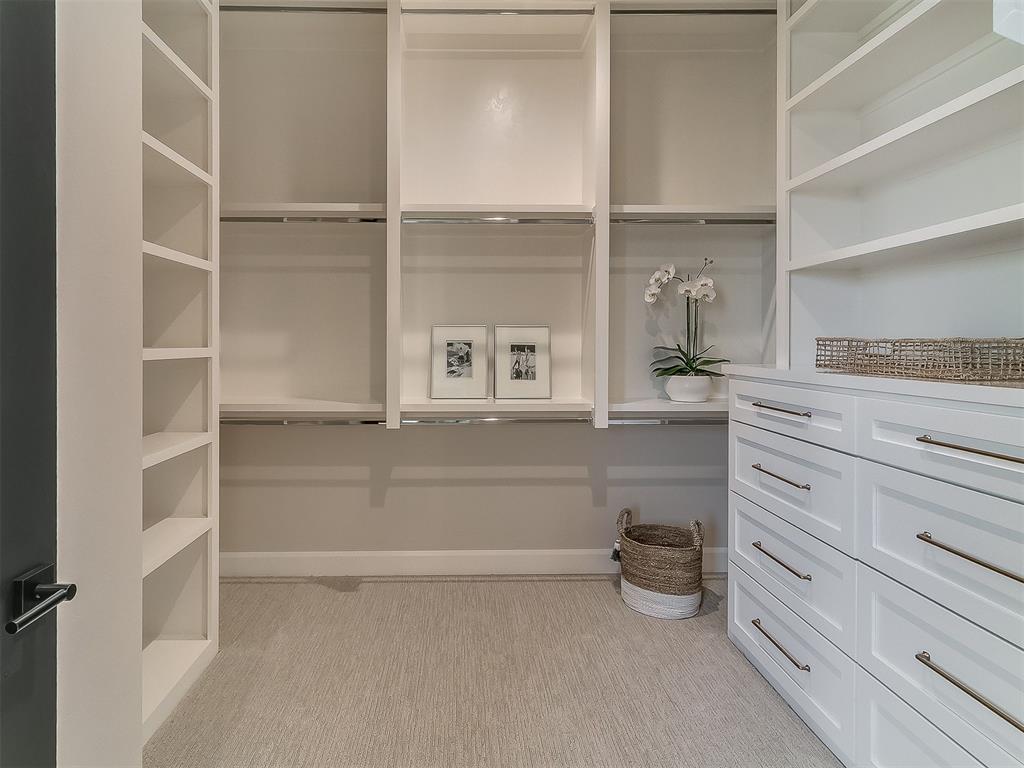 6305 NW 150th Terrace