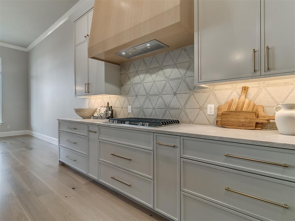 6305 NW 150th Terrace