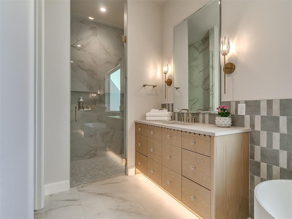 6305 NW 150th Terrace