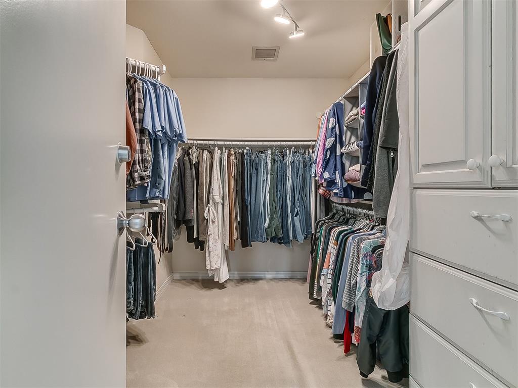 10200 Oak Park Drive