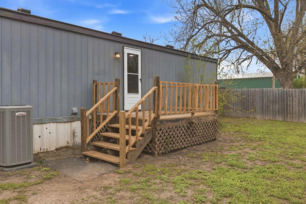 506 E Van Buren Street