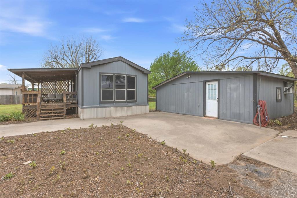 506 E Van Buren Street