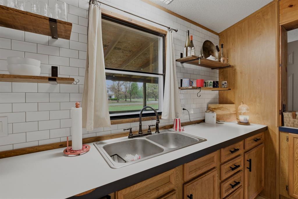 506 E Van Buren Street