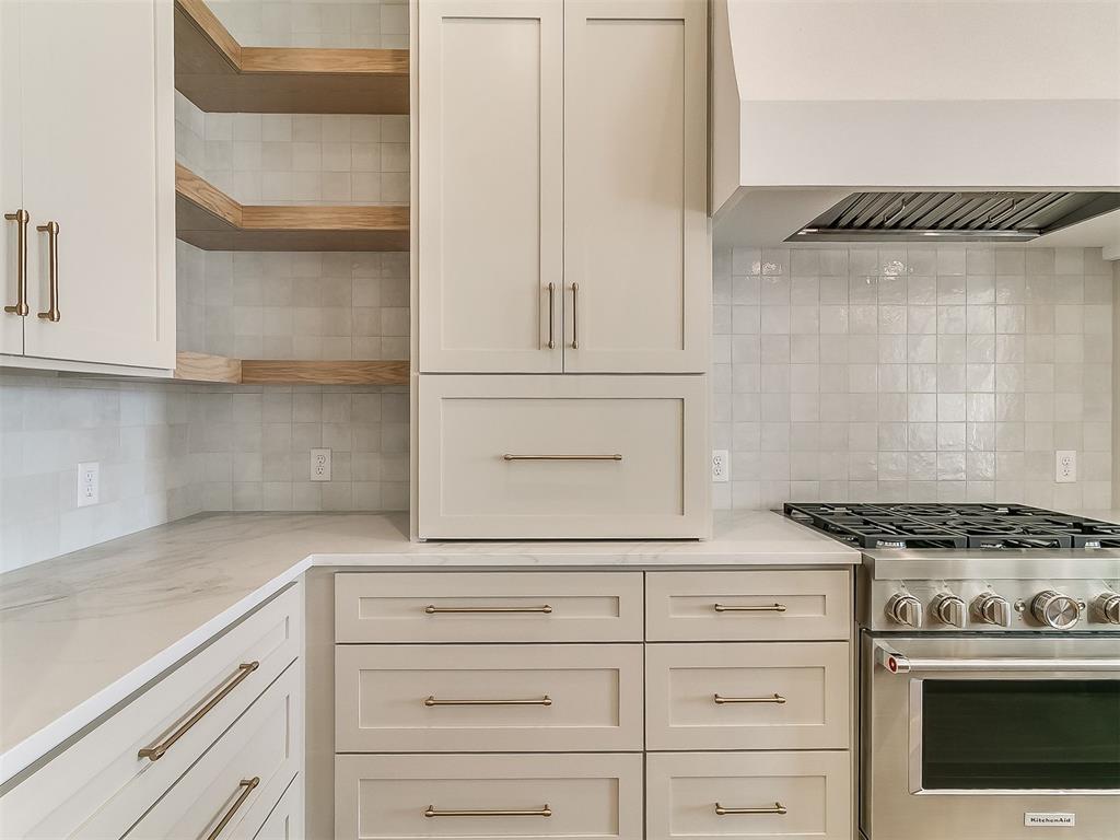 6100 NW 147TH Terrace