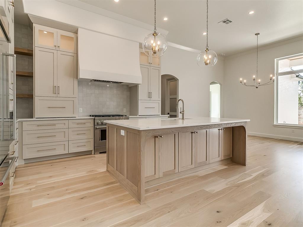 6100 NW 147TH Terrace