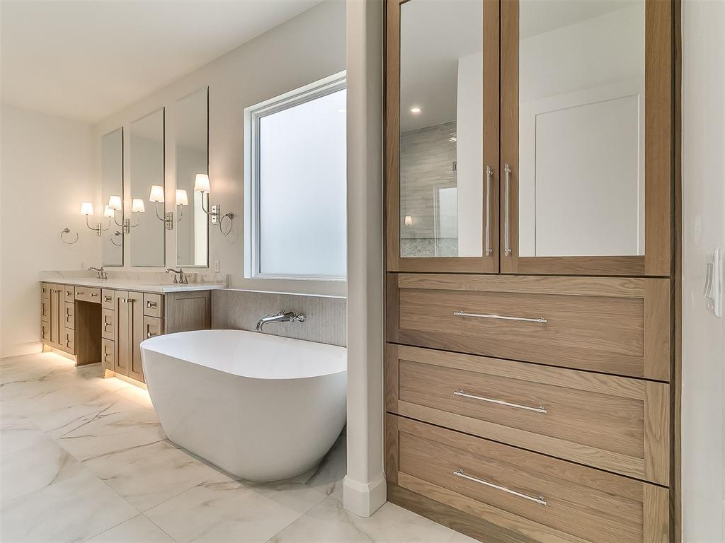 6100 NW 147TH Terrace