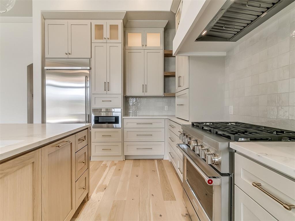 6100 NW 147TH Terrace