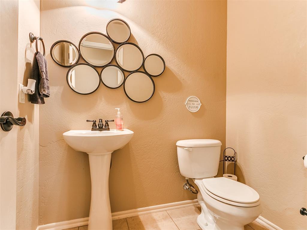 1595 Red River Circle