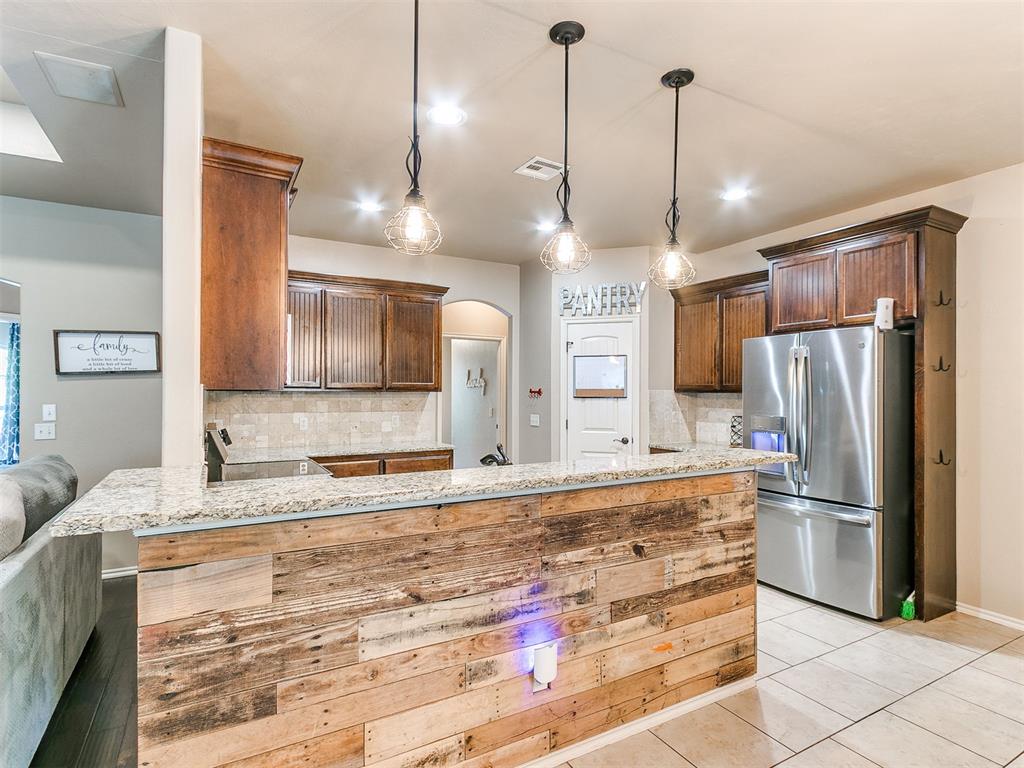 1595 Red River Circle