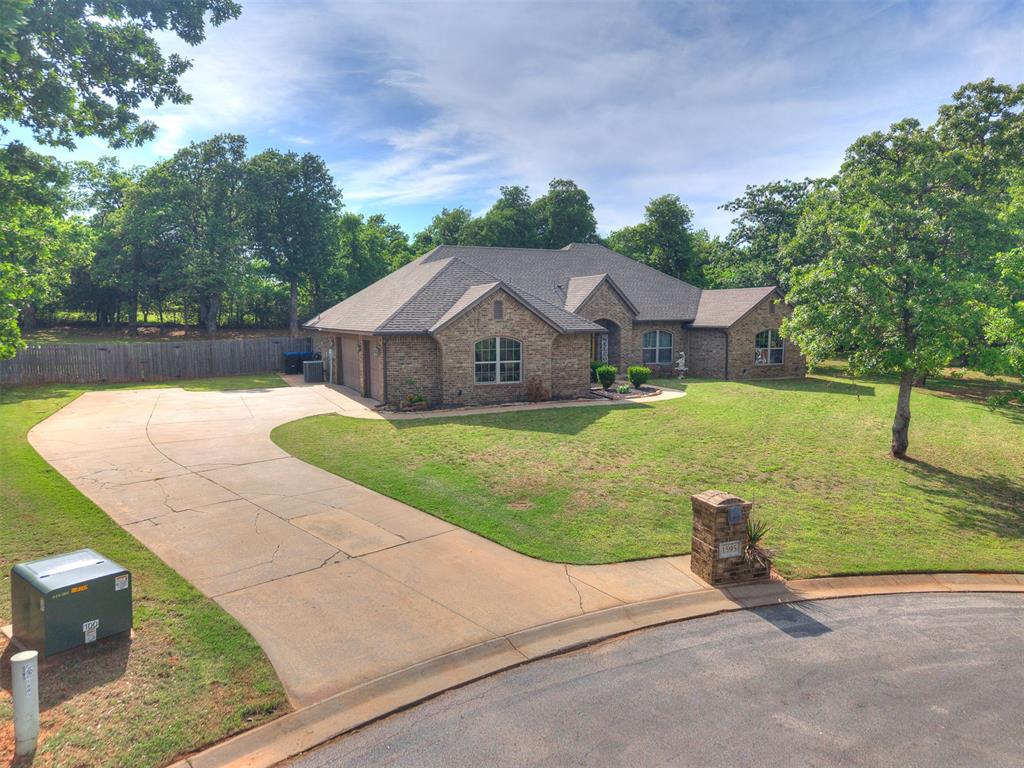 1595 Red River Circle