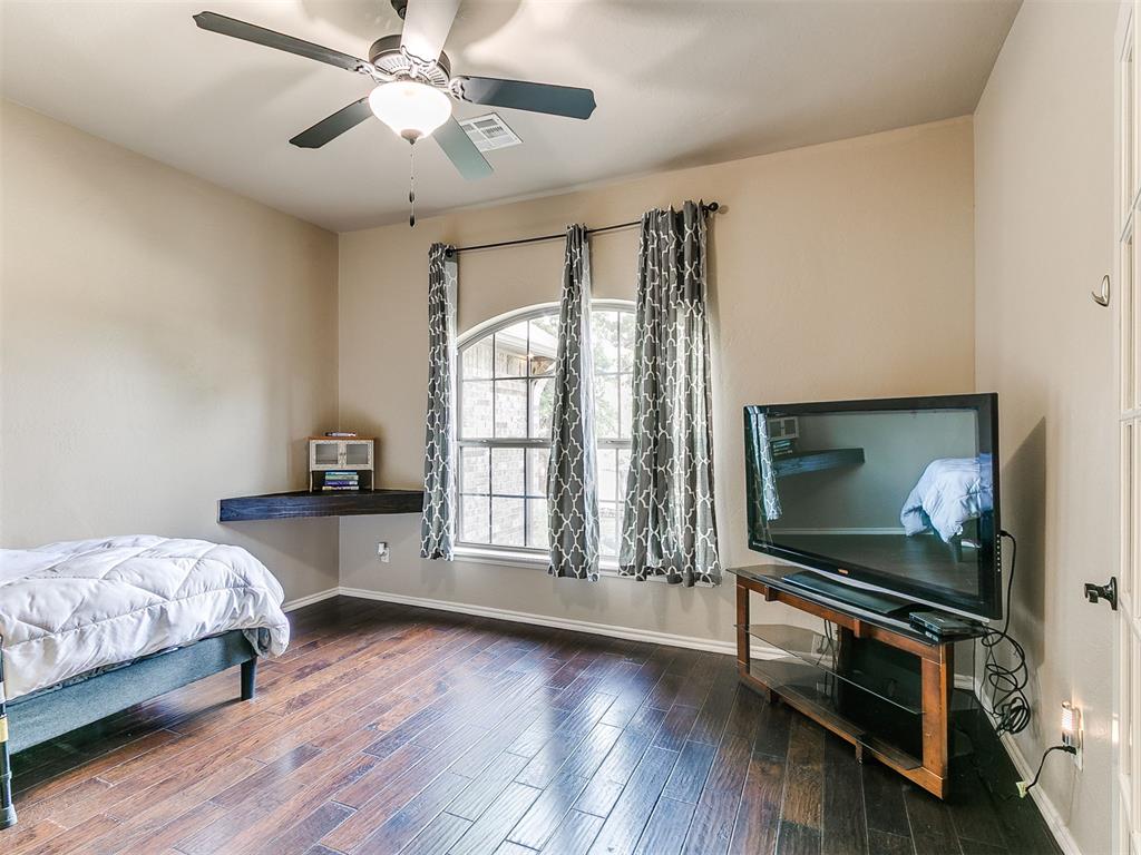 1595 Red River Circle