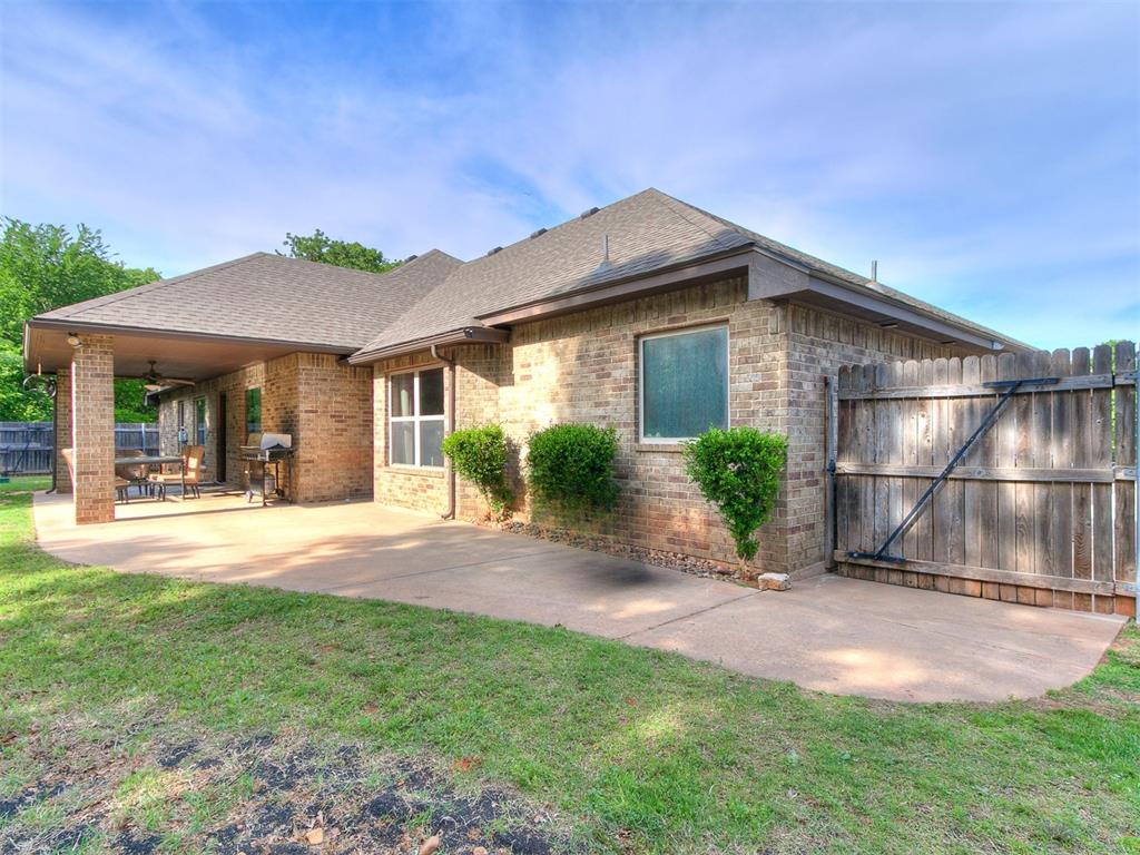 1595 Red River Circle