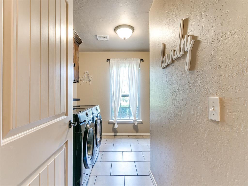 1595 Red River Circle