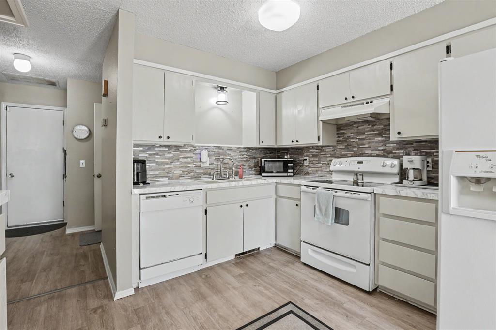 9828 Hefner Village Place